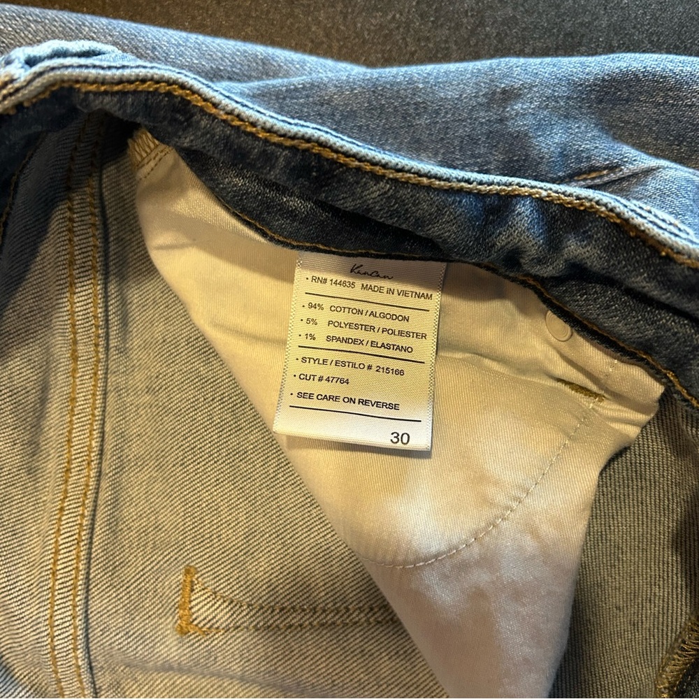 Women’s Kancan Distressed Jeans - Picture 5 of 6